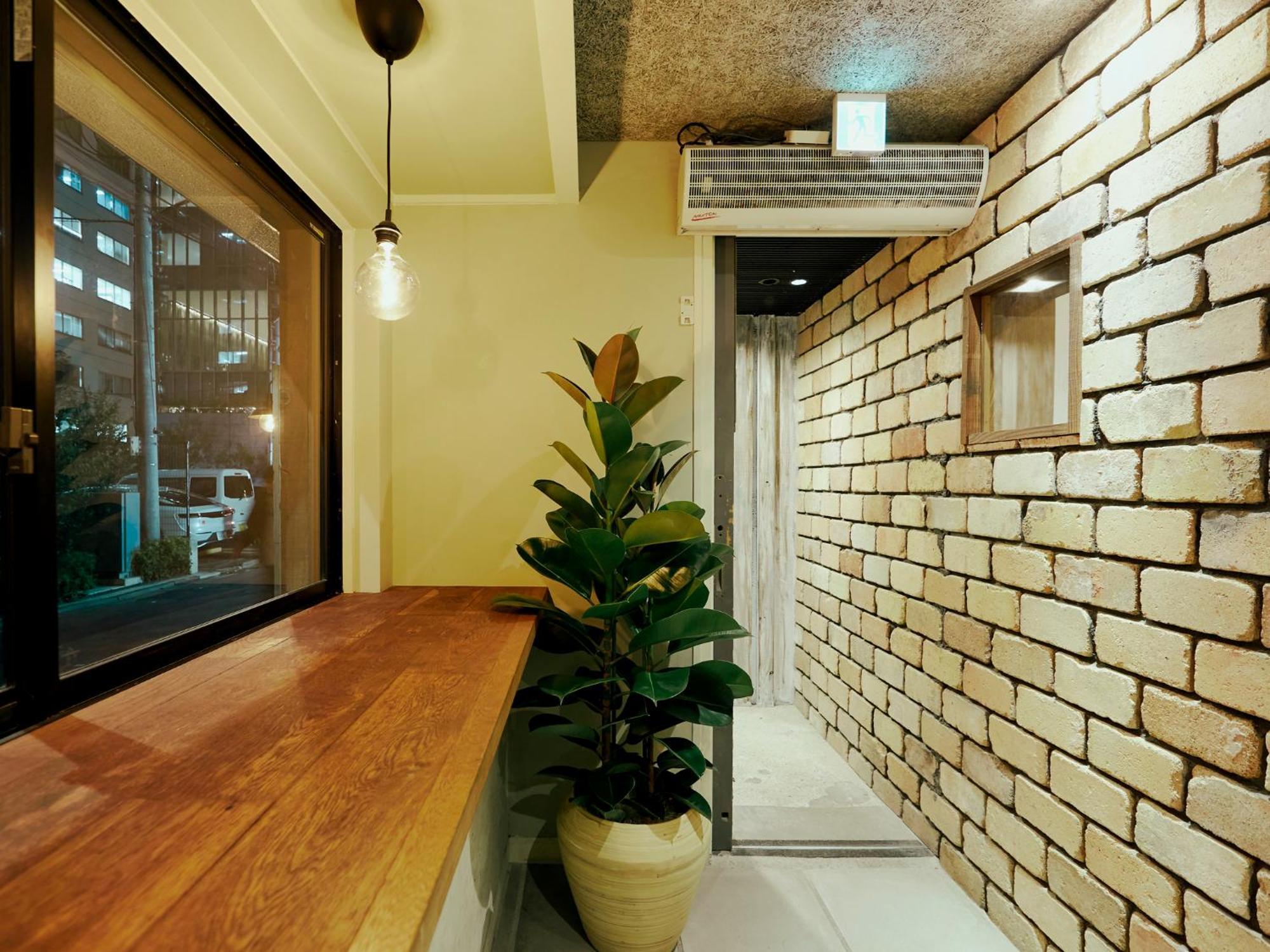 Akasaka Hive