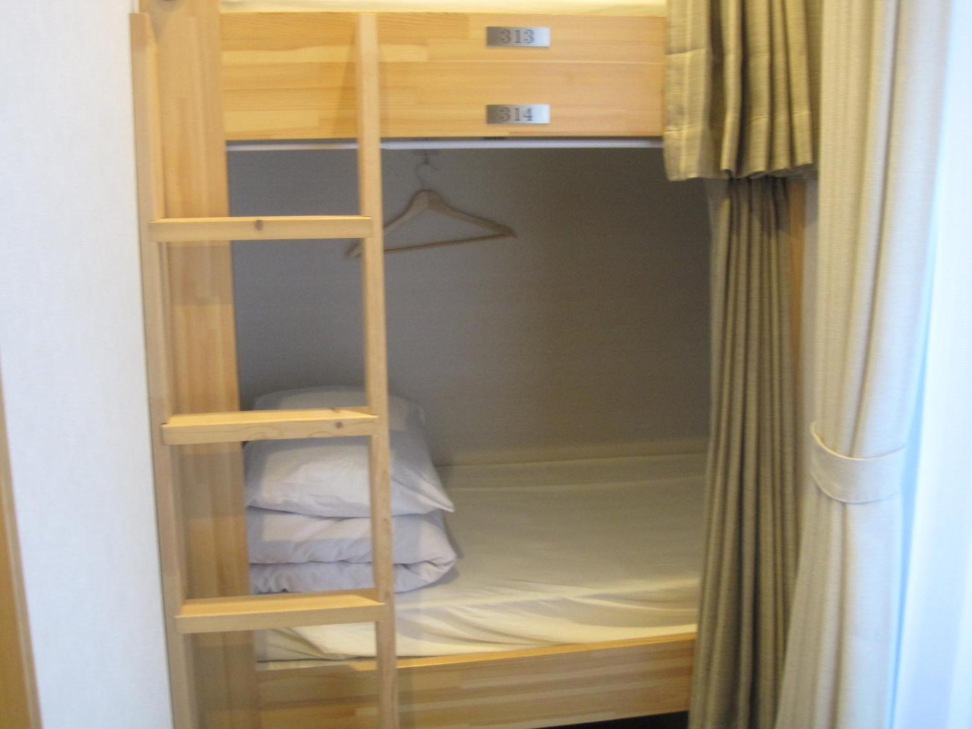 Capsule hotel Prele