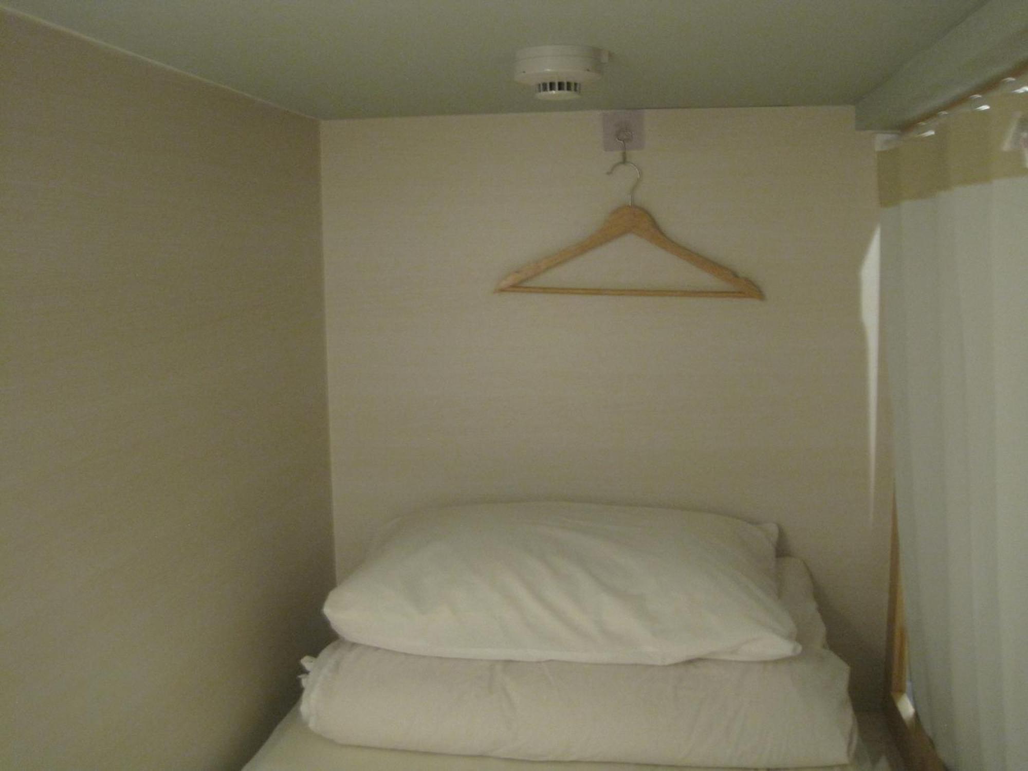 Capsule hotel Prele