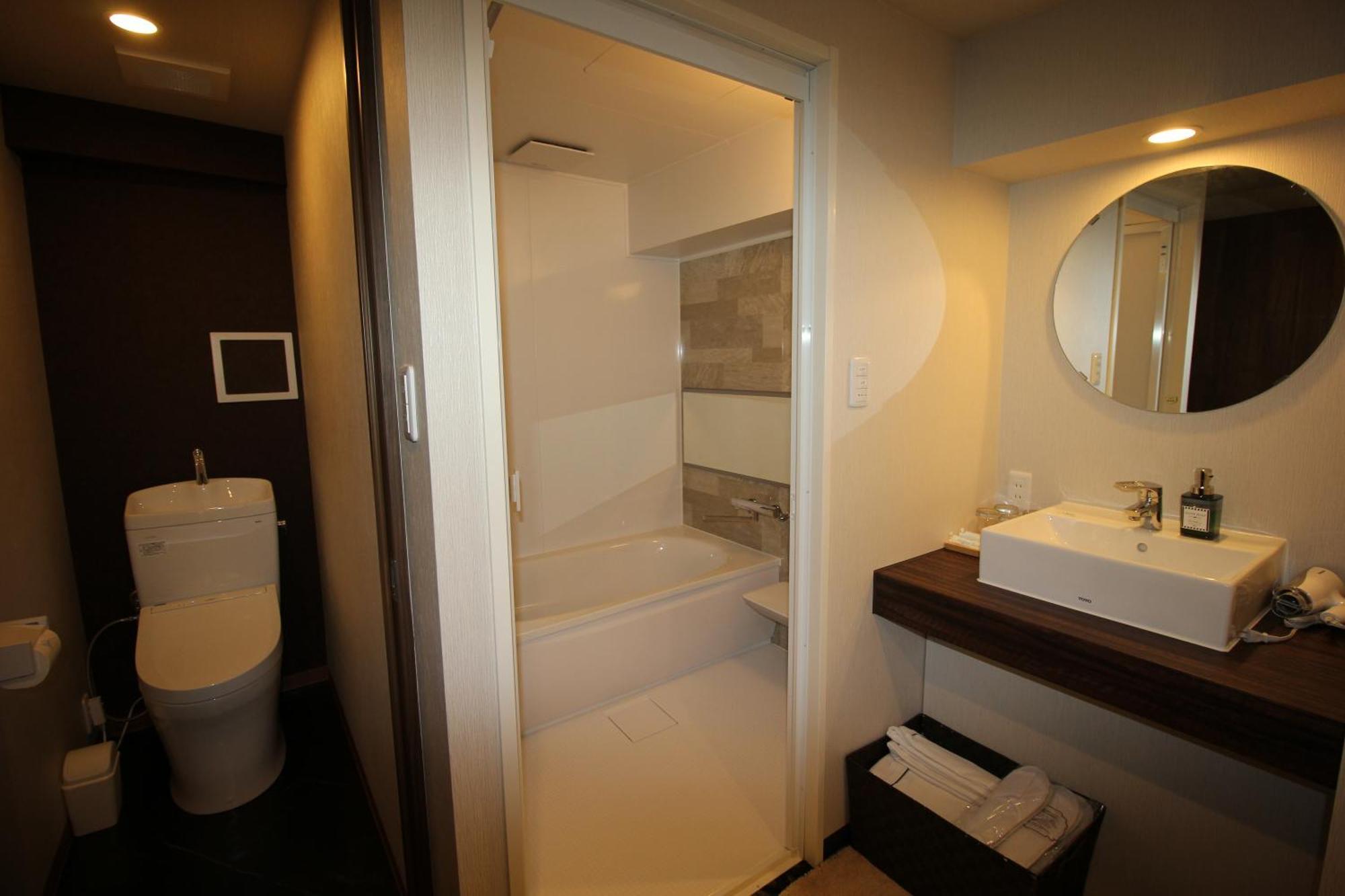 Aya 3* Tokyo