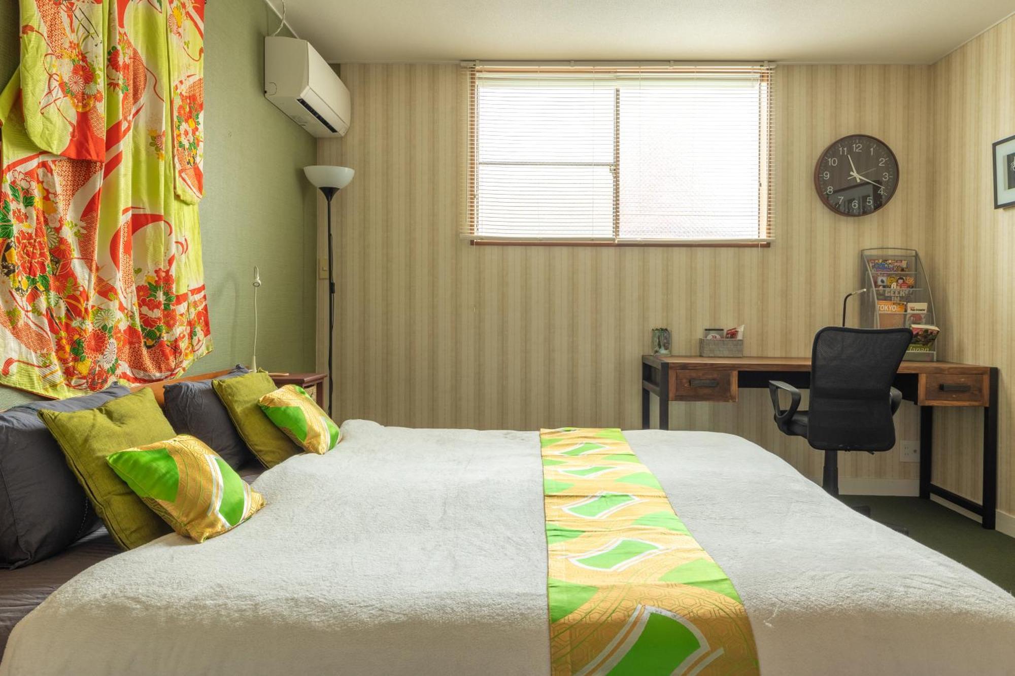 The Ivy Apartments, Location, Yoyogi!! *