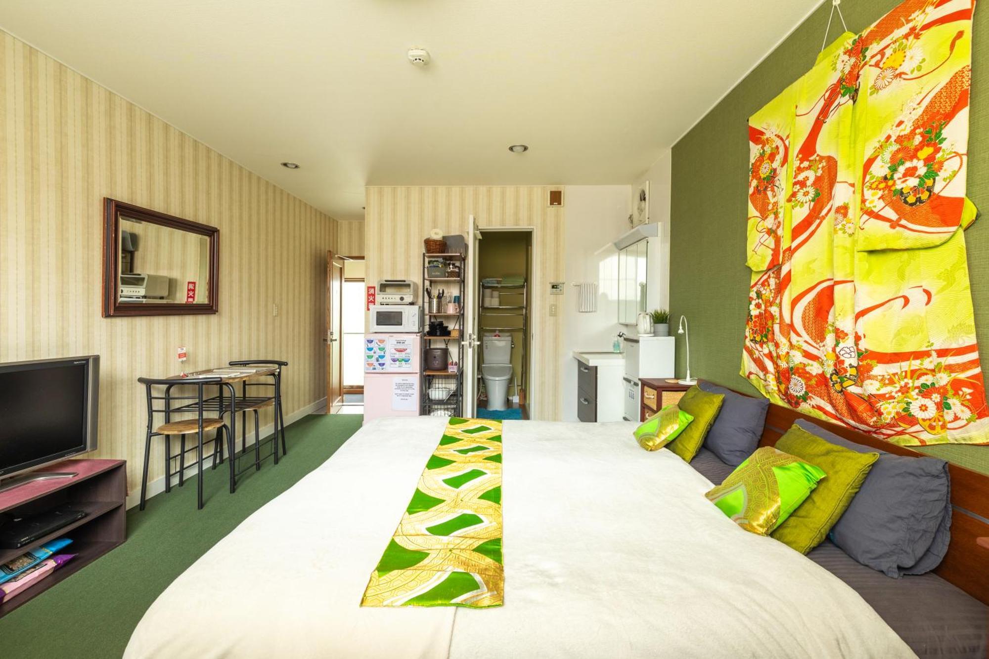The Ivy Apartments, Location, Yoyogi!! Tokyo