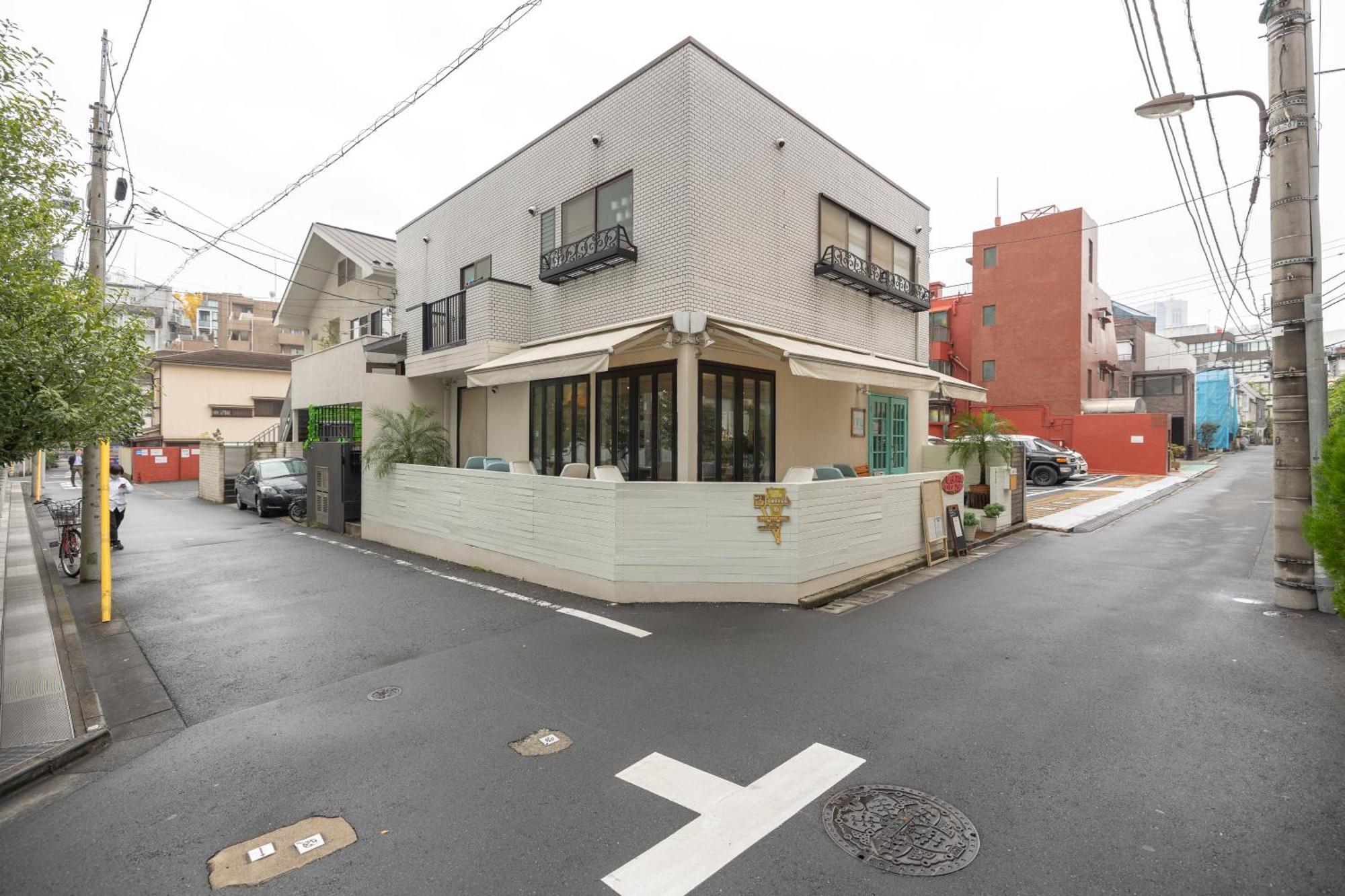The Ivy Apartments, Location, Yoyogi!! Apartment *