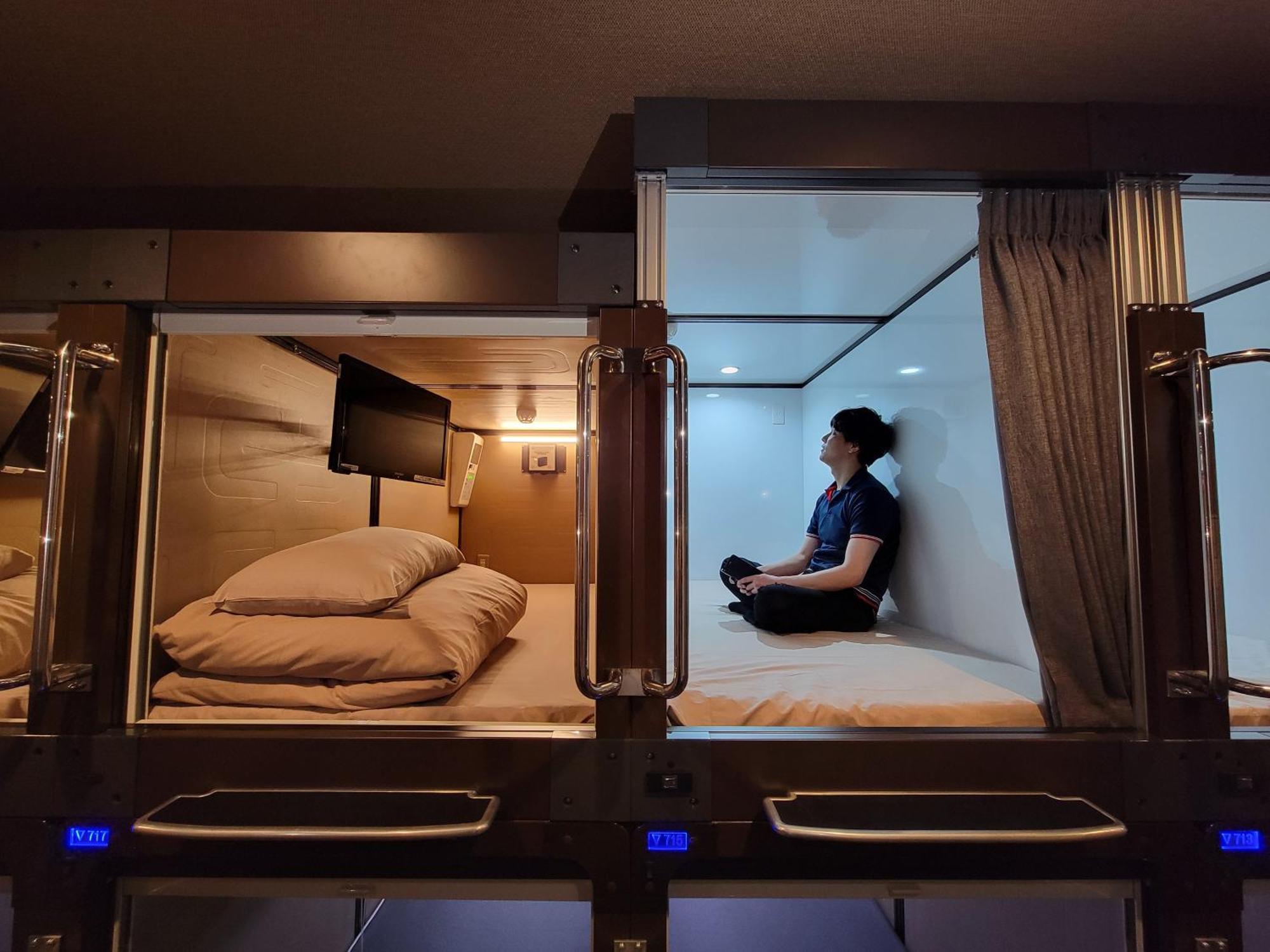 Anshin Oyado Shinjuku Ekimaeten Capsule hotel *