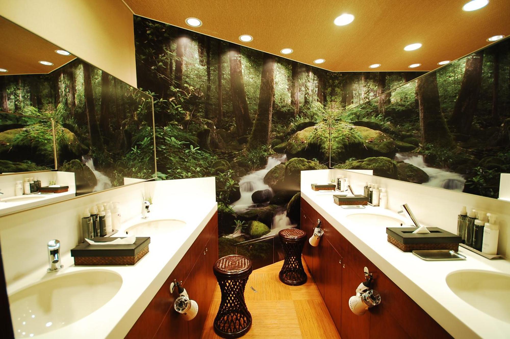 Anshin Oyado Shinbashi Ekimaeten Capsule hotel