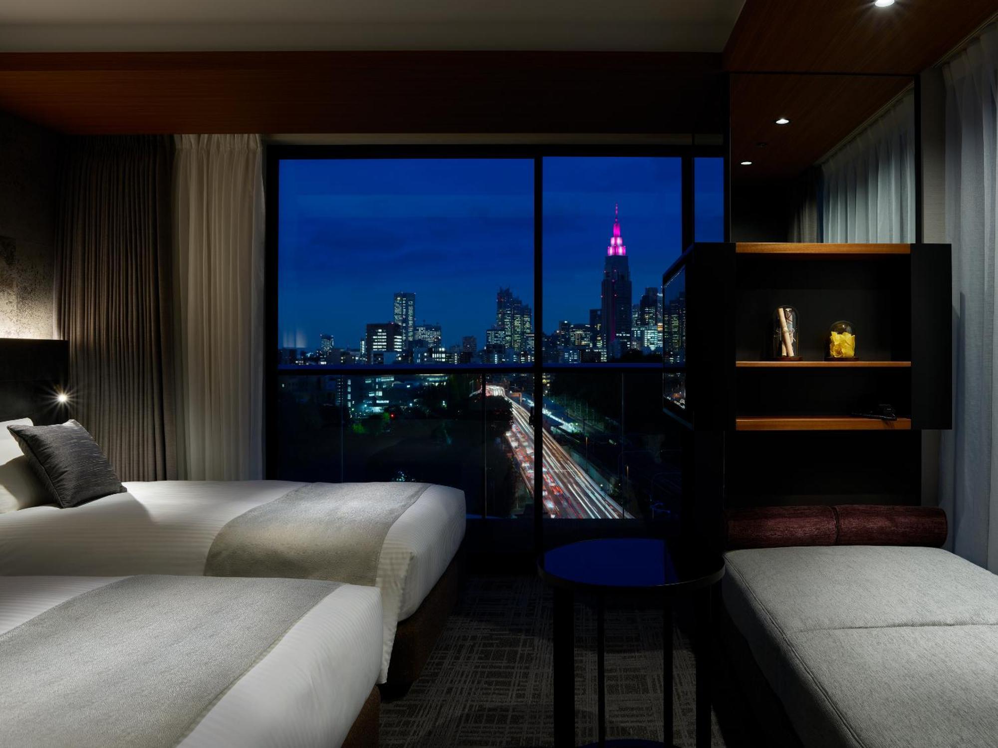 Mitsui Garden Jingugaien Premier Hotel 4*