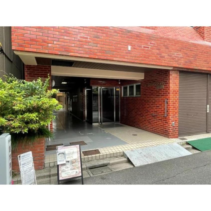 Apartment Great Location Only 1 Minute To St G-18 Ginza Line *