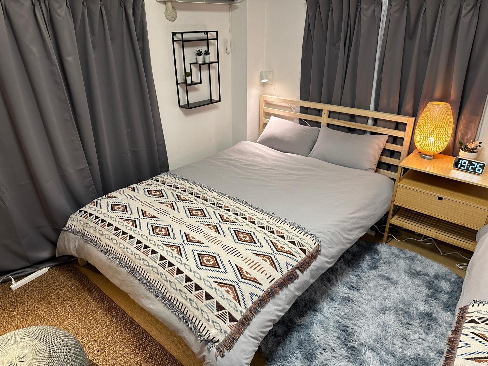 新宿神楽坂近く寿司店2 Apartment *