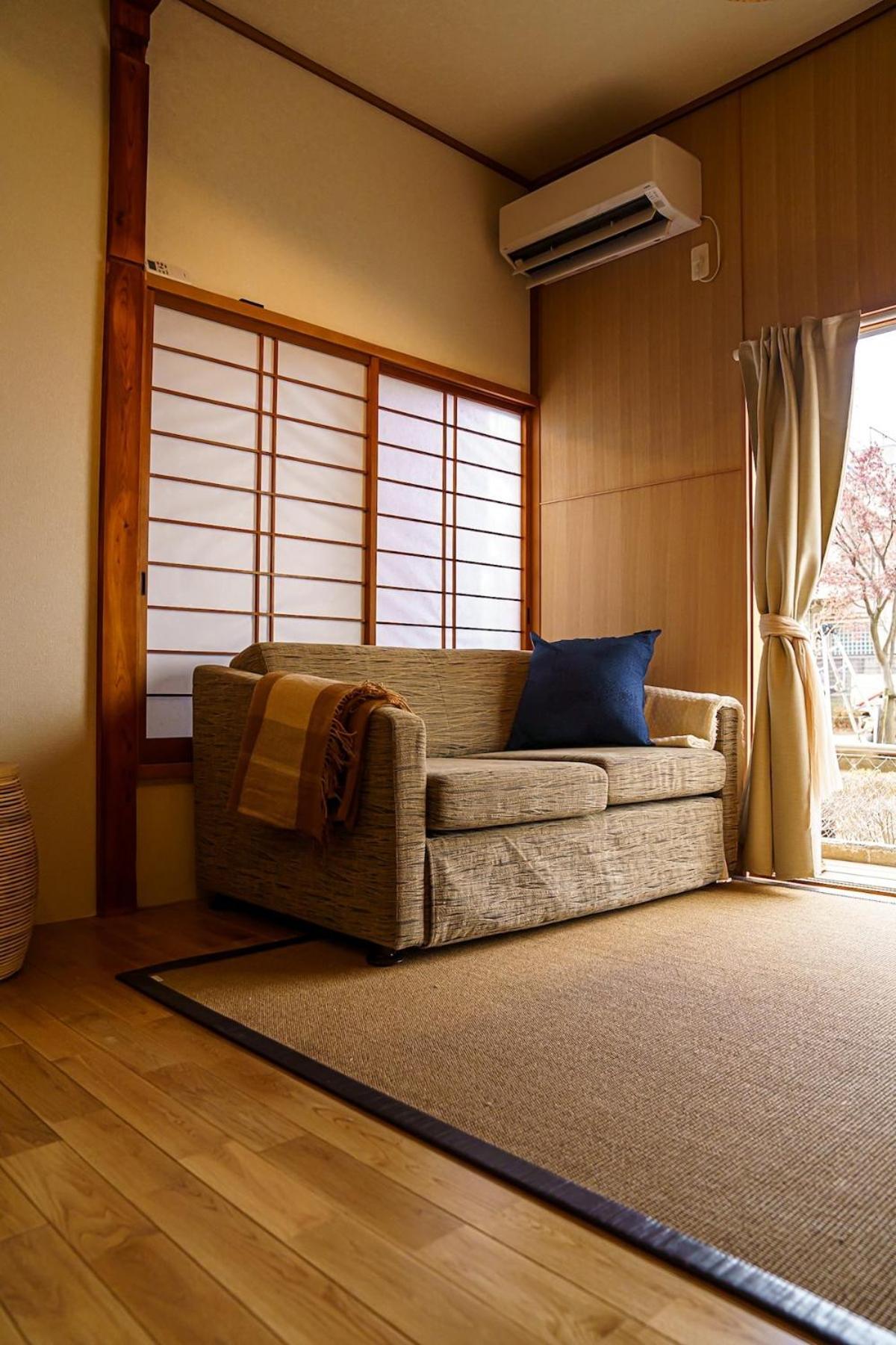 Bright Park House In Villa *