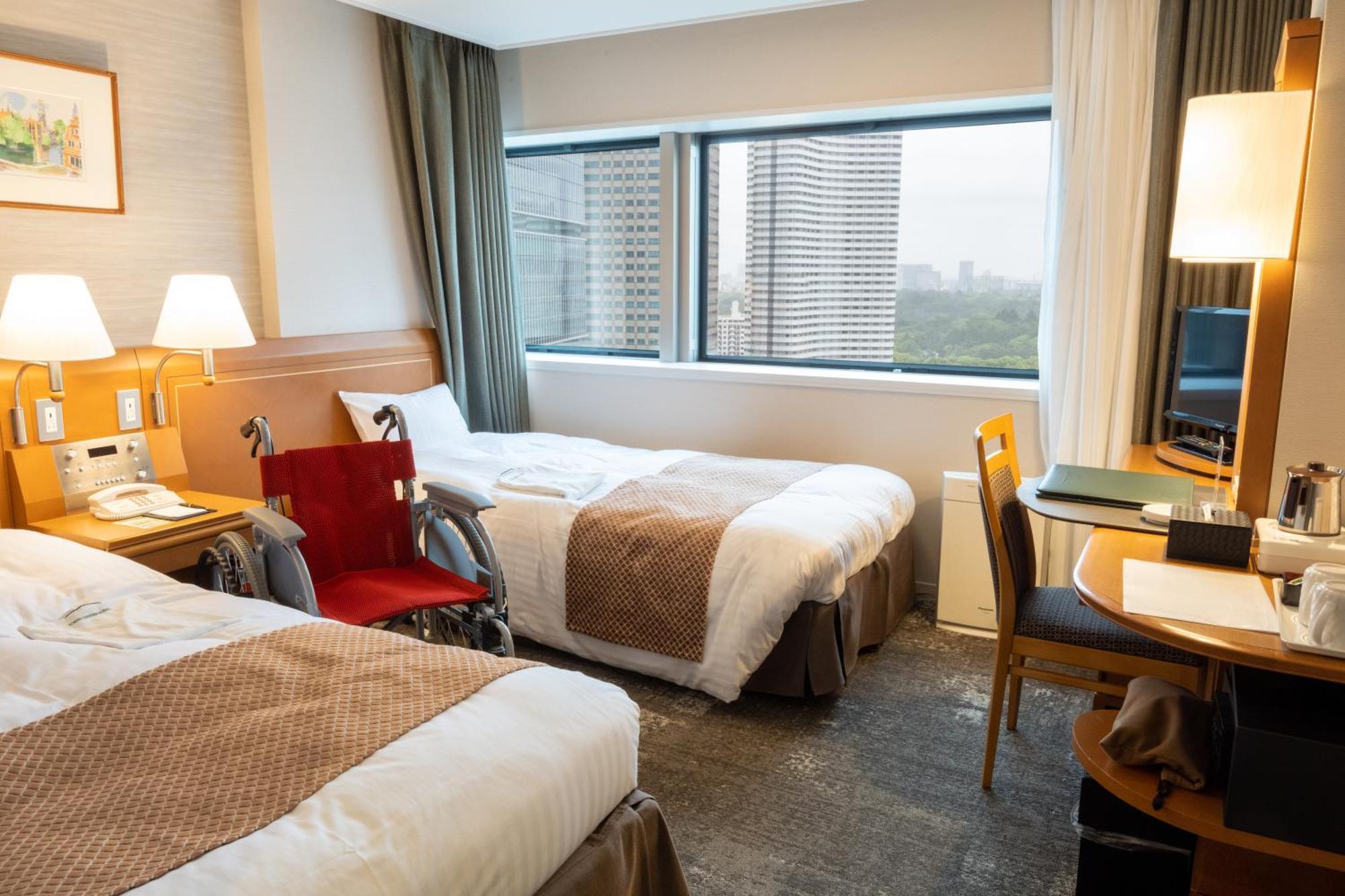 Toshi Center Hotel