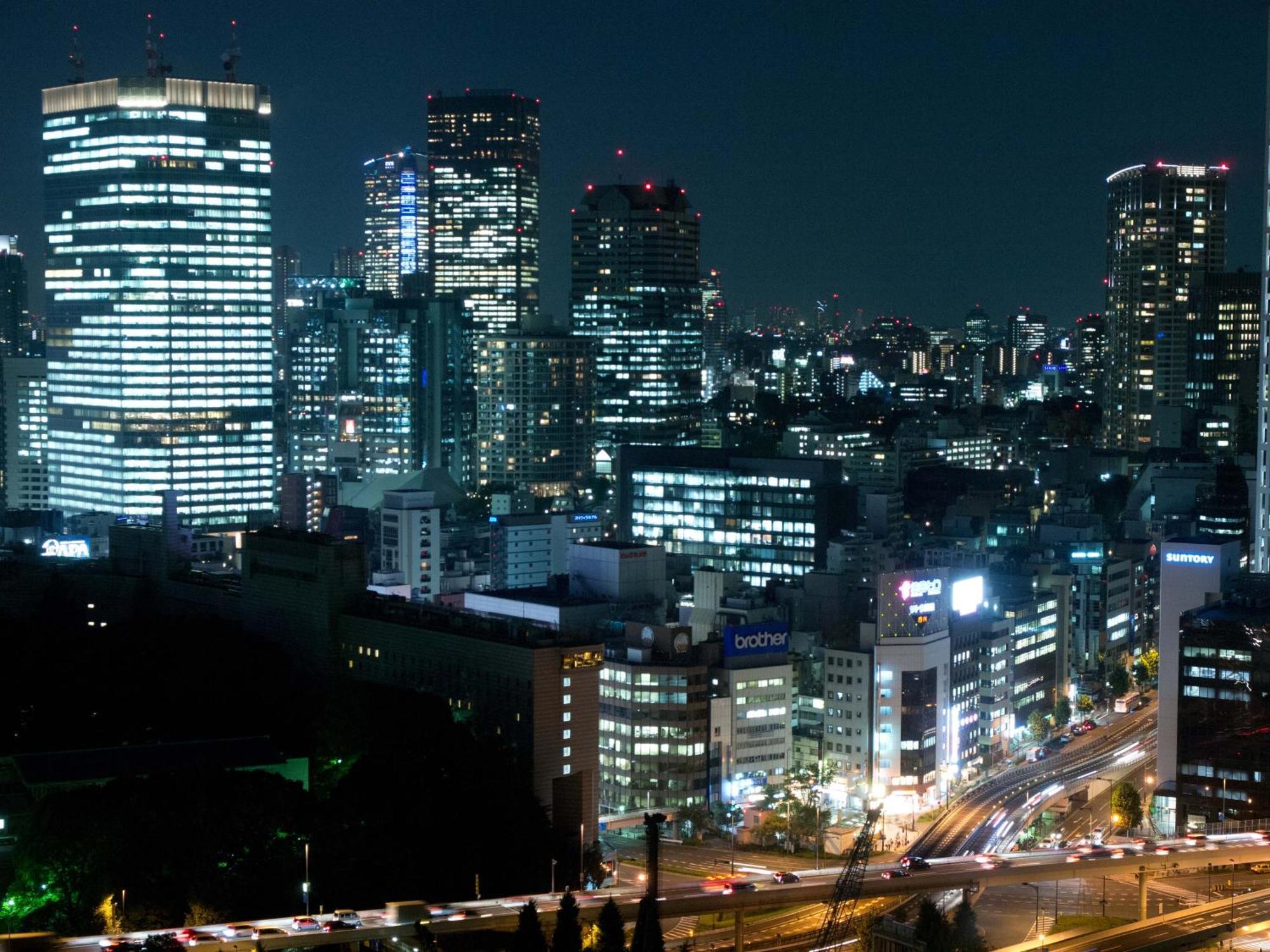 Toshi Center Hotel 4*