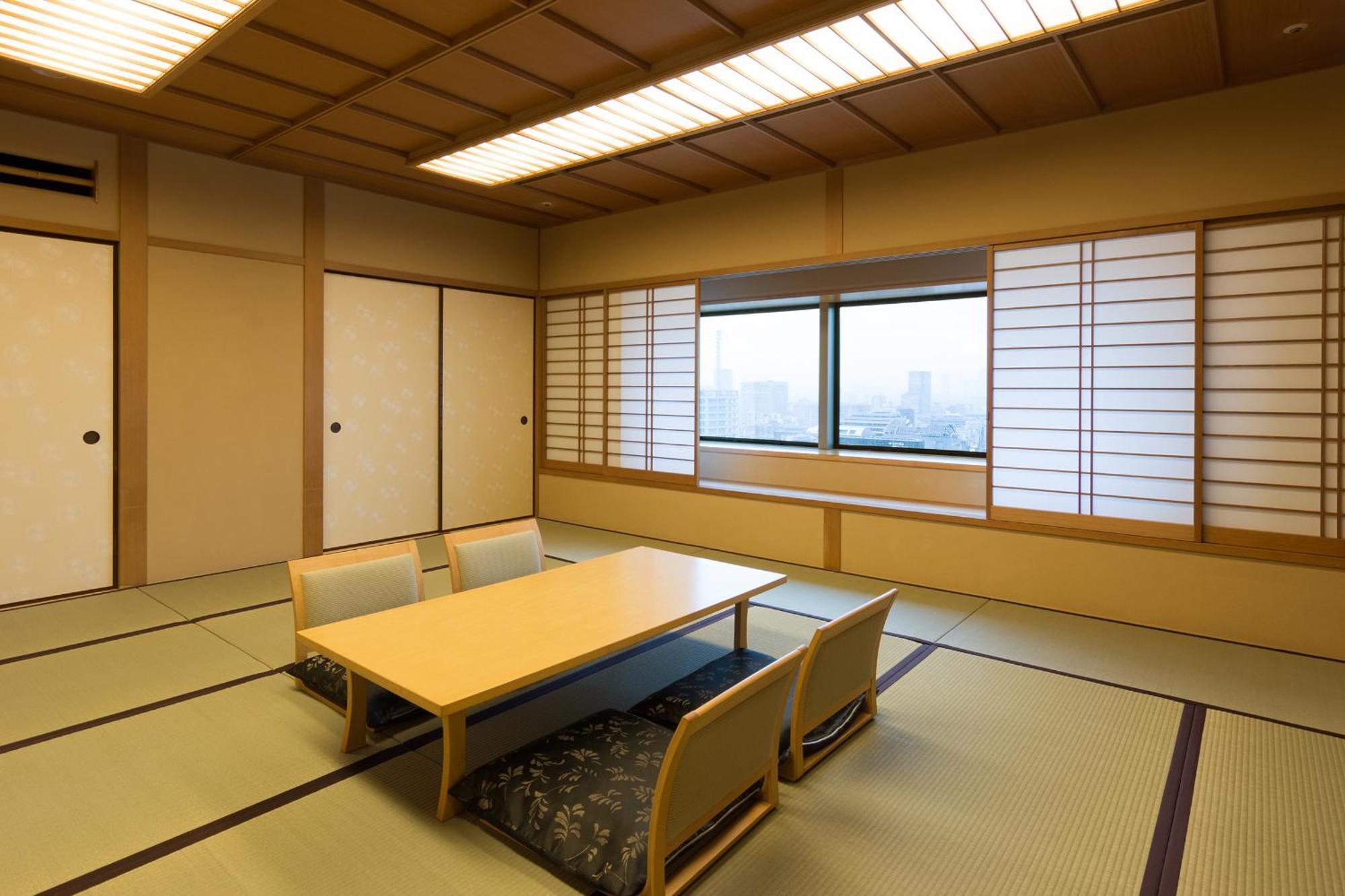 Hotel Toshi Center 4*