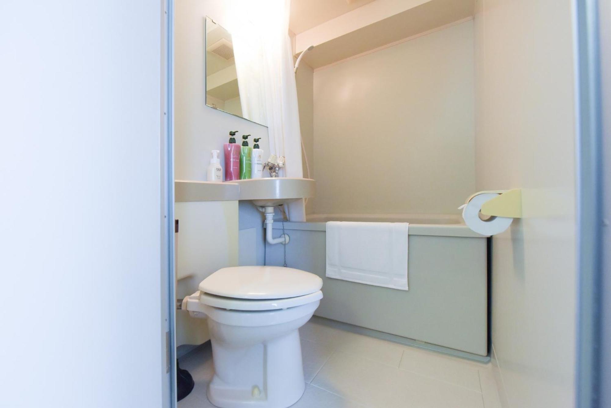 Apartment Hirojo Building 203,303,403,603,703 - Vacation 15452 Tokyo