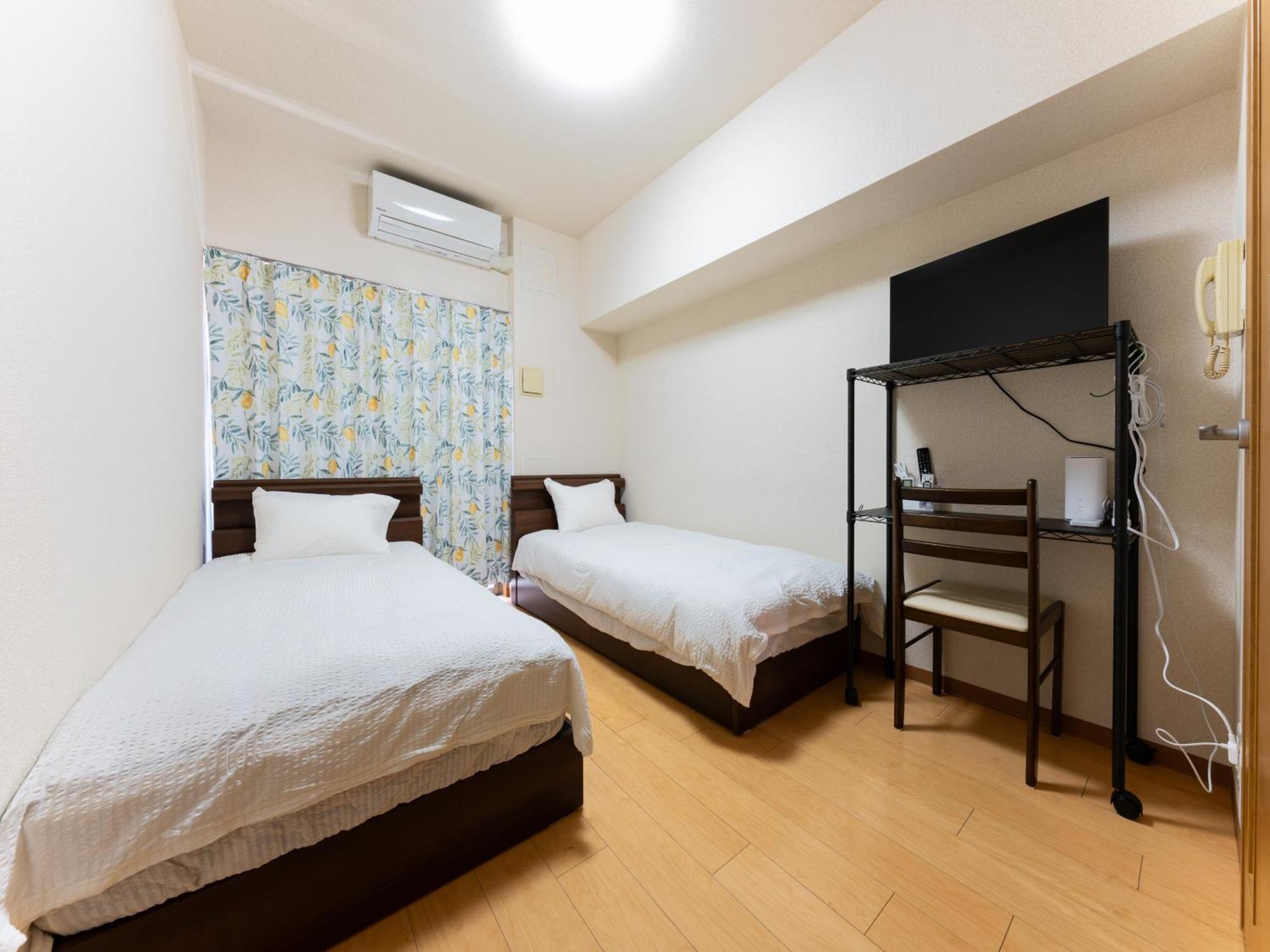 Shin-okubo Sta・1 Min Walk/　shinjuku Sta 2min/　switch *