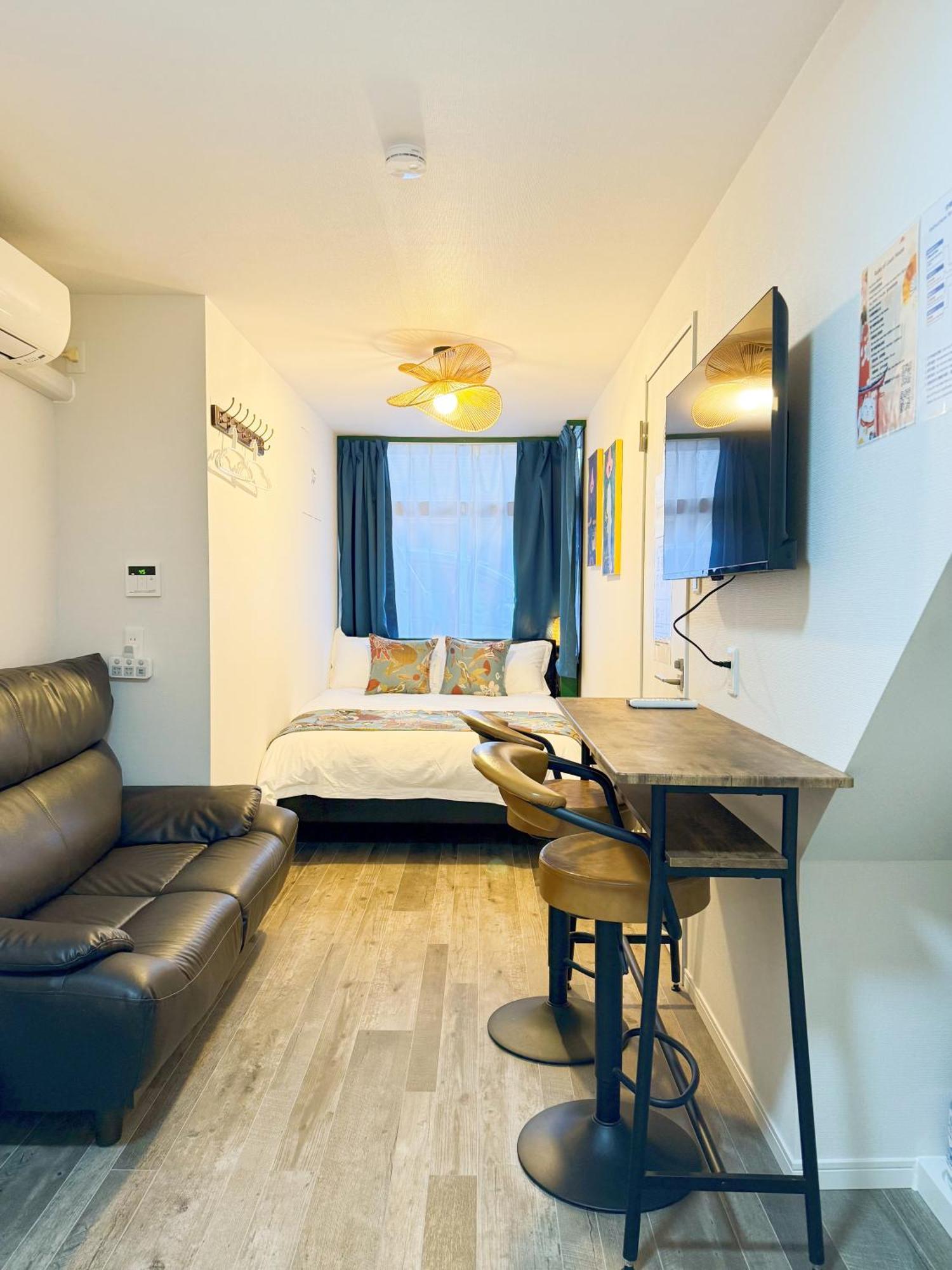 Louis House: Ueno Oasis Near Yamanote Line Apartment