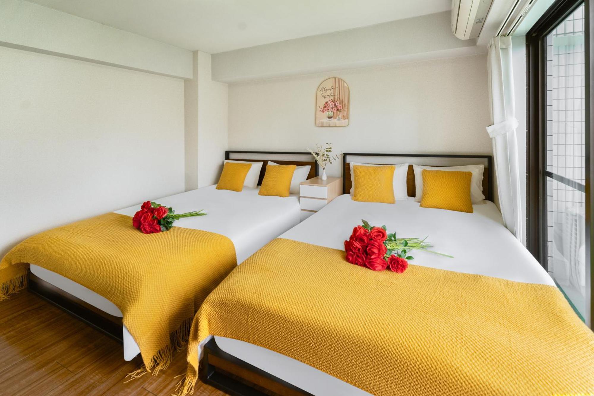 Apartment 6th Floor 602 With Elevator, 700 Meters Walk From Nishi-shinjuku Gochome 4 Minutes To Shinjuku, 75 Square Meters 30 Square Meters Of Large Balcony