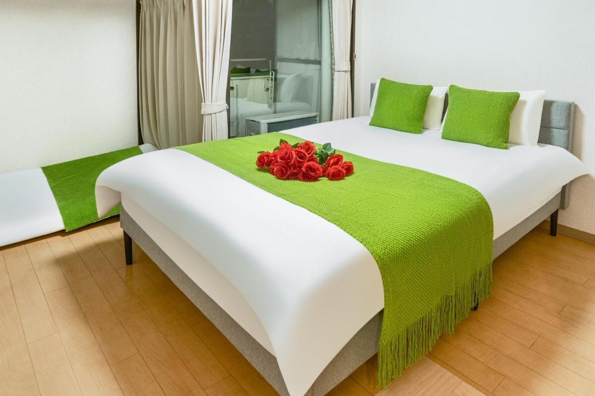 With Elevator, 700m 4 Min Walk From Nishi-shinjuku 5-chome, Direct Access To Shinjuku, 28 Sqm *