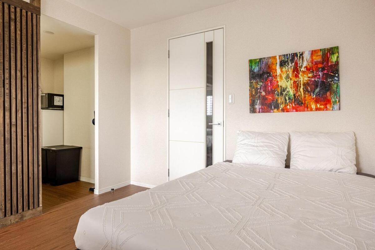 Kinshicho Sky View: Prime Location With Projector & Wi-fi * Tokyo