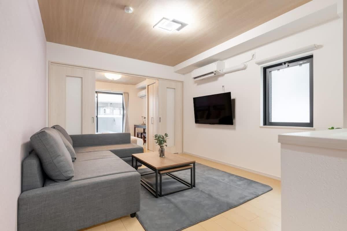 Apartment Hatagaya2chome 201 *