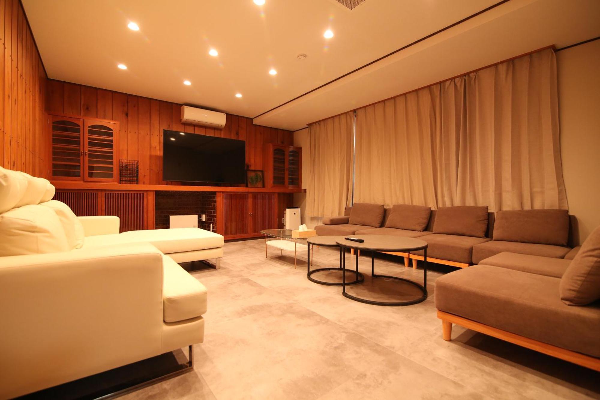 Apartment Nakai House *