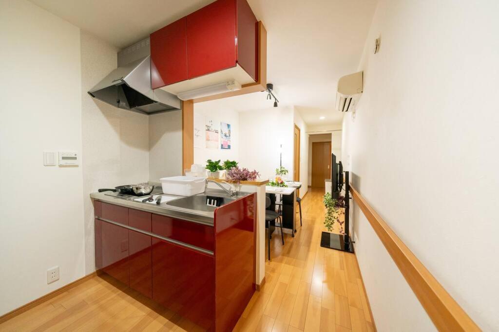 Seibu Shinjuku Station 2 Min Walk Shin-okubo Station 6 Min Walk,11 House In Tokyo, 4 People Isj35