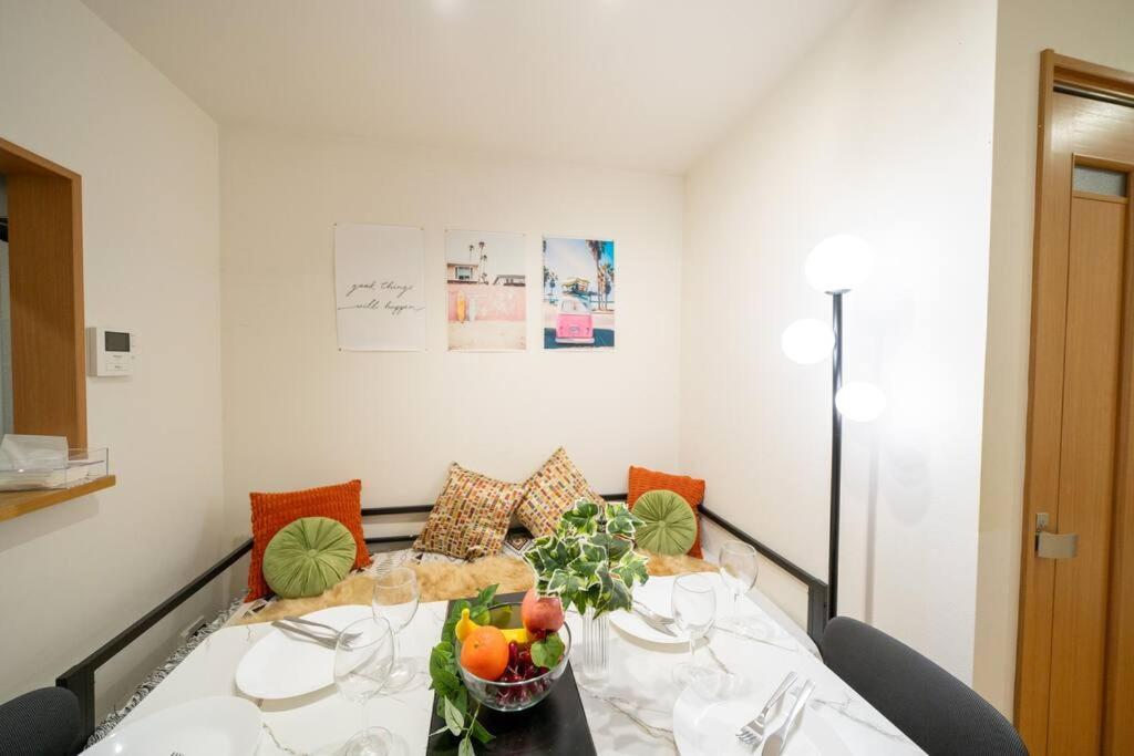 Seibu Shinjuku Station 2 Min Walk Shin-okubo Station 6 Min Walk,11 House In Tokyo, 4 People Isj35