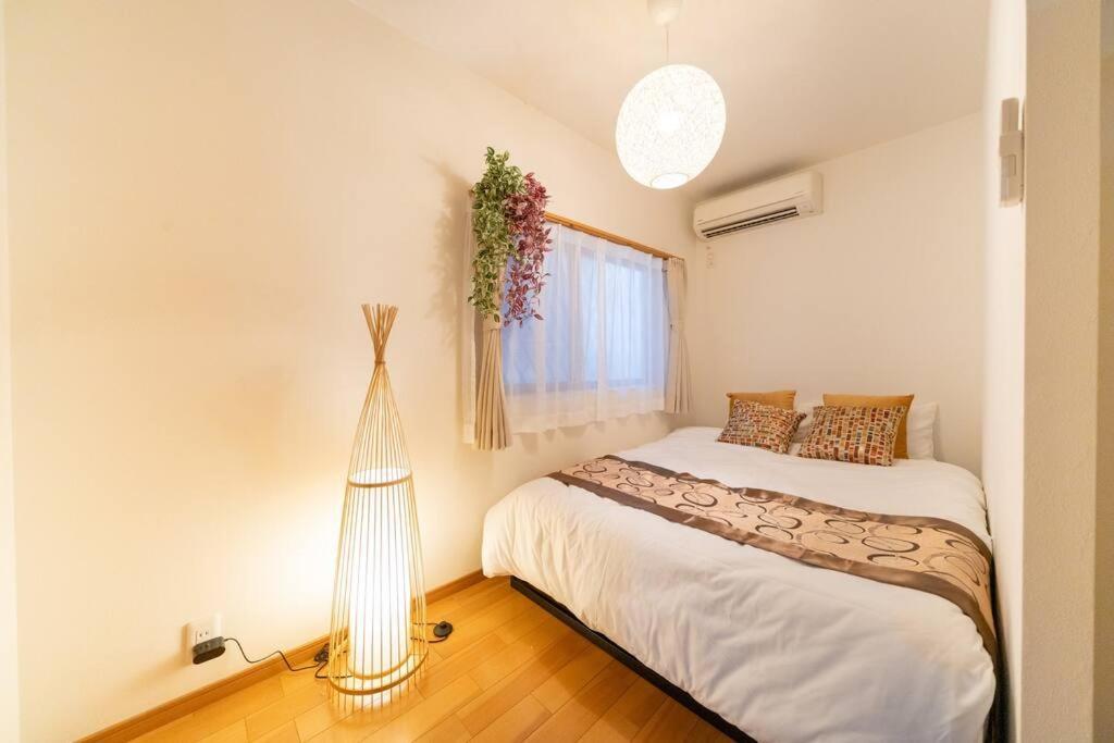 Seibu Shinjuku Station 2 Min Walk Shin-okubo Station 6 Min Walk,11 House In Tokyo, 4 People Isj35 Tokyo