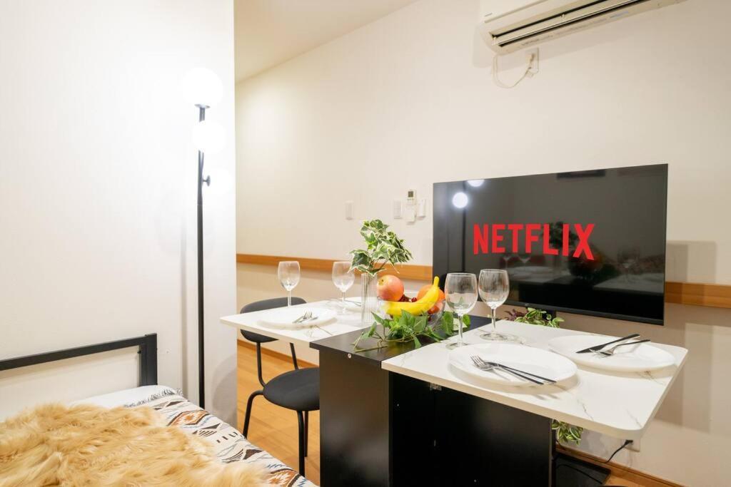 Seibu Shinjuku Station 2 Min Walk Shin-okubo Station 6 Min Walk,11 House In Tokyo, 4 People Isj35 *