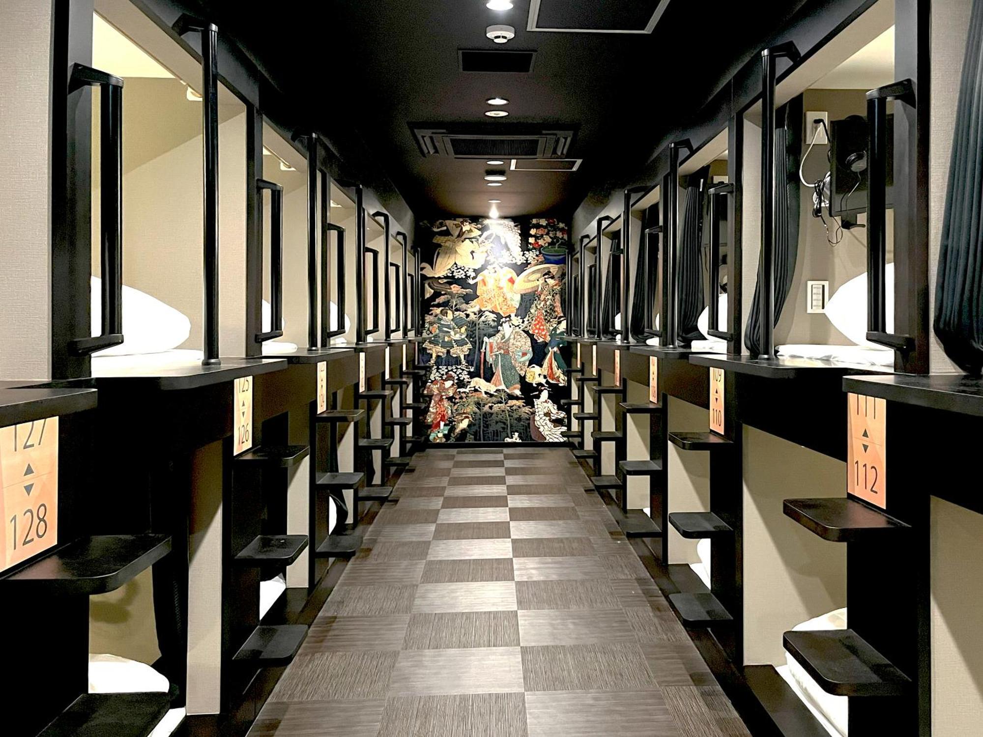 Ueno Station Oriental 1 Male Only 2*