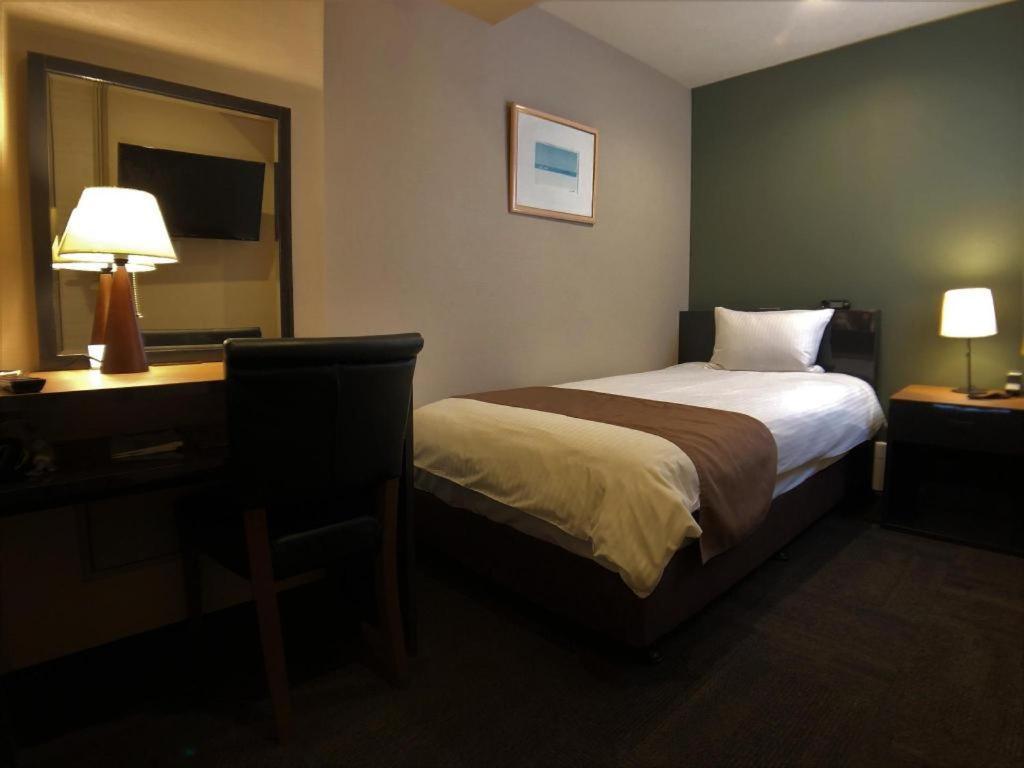 Bougainvillea Akebonobashi Hotel 2*