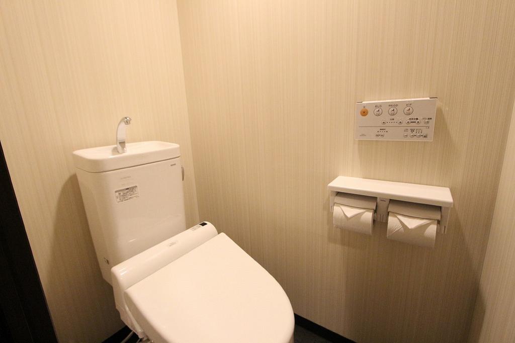 Livemax Nihonbashi Hakozaki Hotel