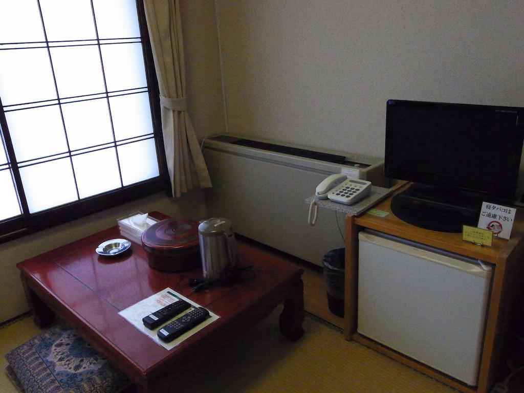 Apartment Kinuya Honkan *