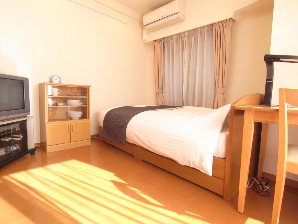 Apartment Palace Gotanda Station Front *