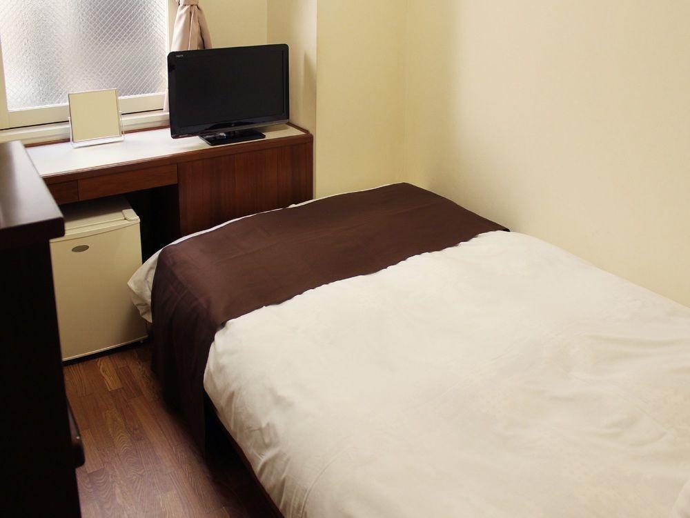 Livemax Budget Nippori 2*