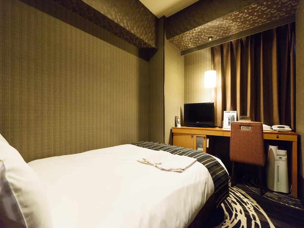 Sotetsu Fresa Higashi Shinjuku Tokyo