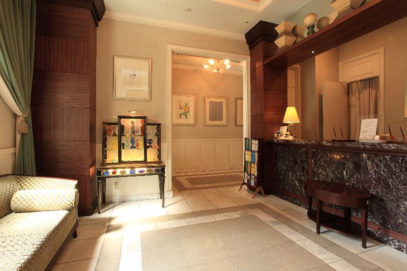 Hotel Monterey Lasoeur Ginza 4*