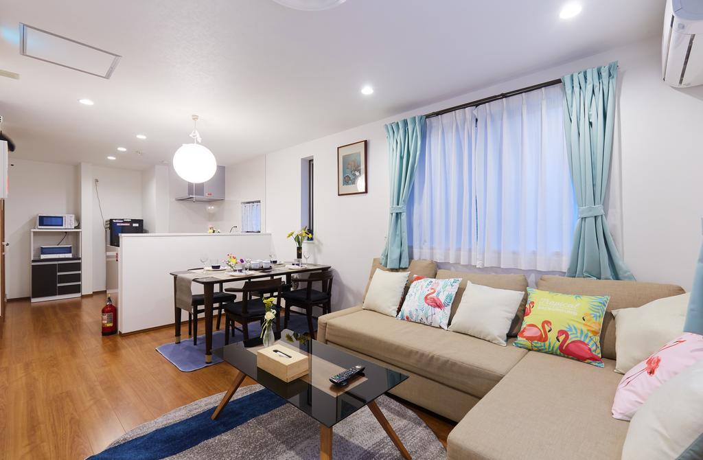 E-haneda Luxury House Villa *