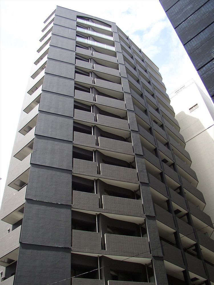 Apartment Palace Gotanda Station Front