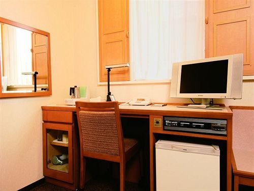 Nishitetsu Shinjuku Hotel 3*