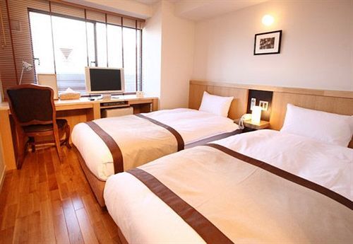 Sutton Place Ueno 3*