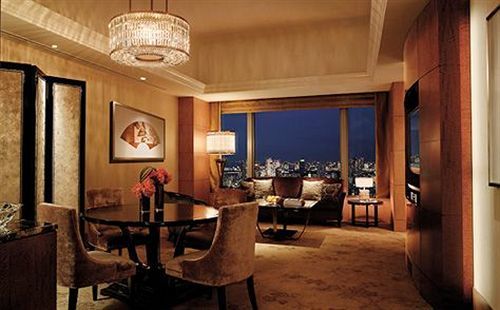 Shangri-la Hotel