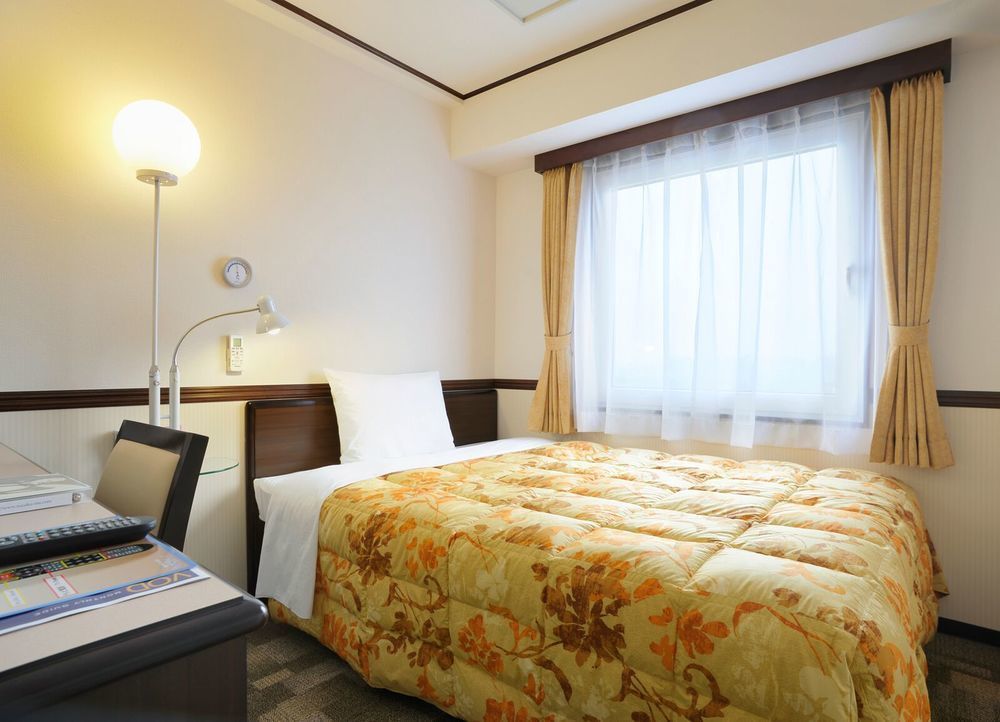 Hotel Toyoko Yamanote Sen Otsuka Eki Kita Guchi No 2