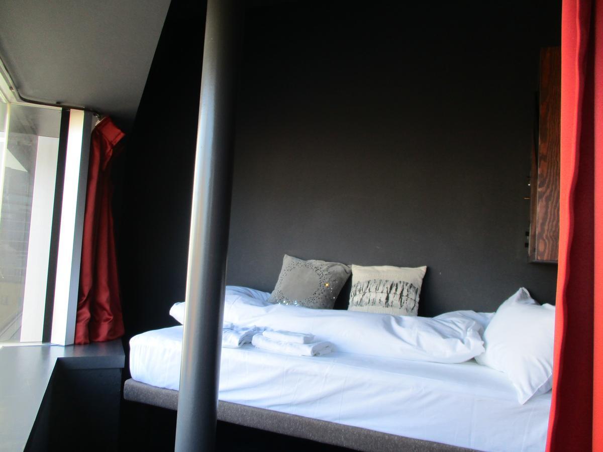 Capsule hotel The Prime Pod Ginza *