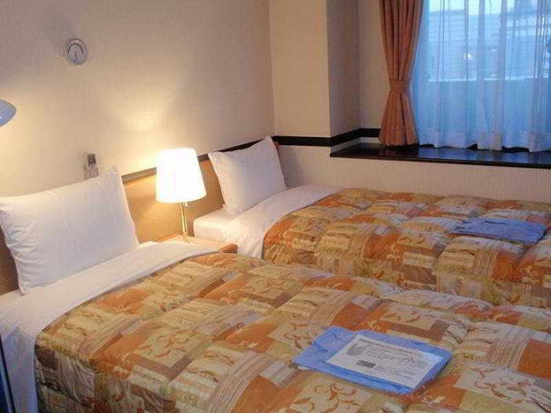 Toyoko Eki Shin Ohashi Mae Hotel