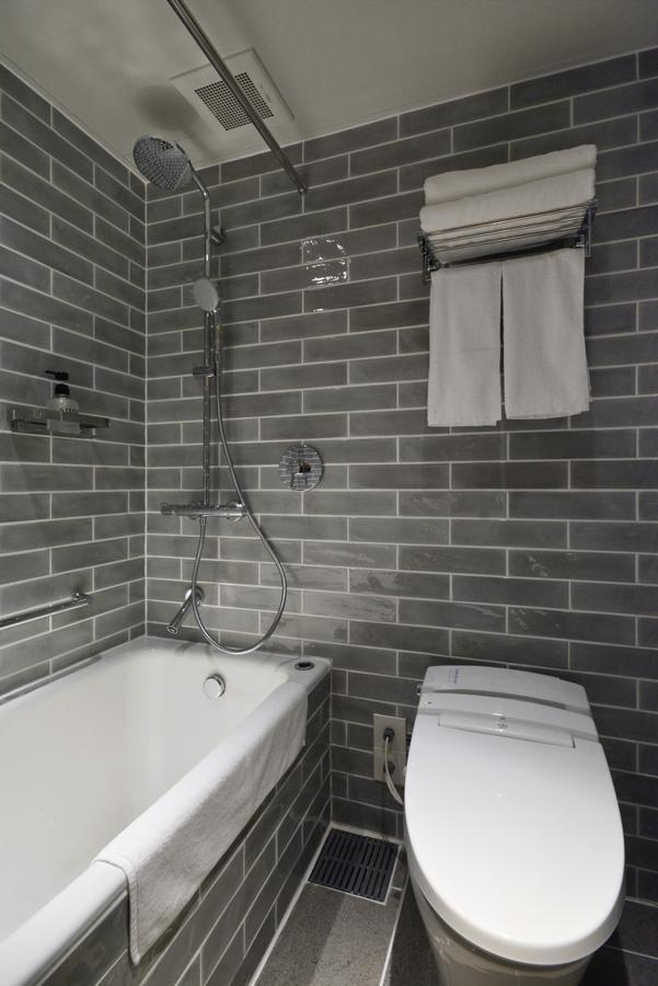 Hillarys Akasaka 3*