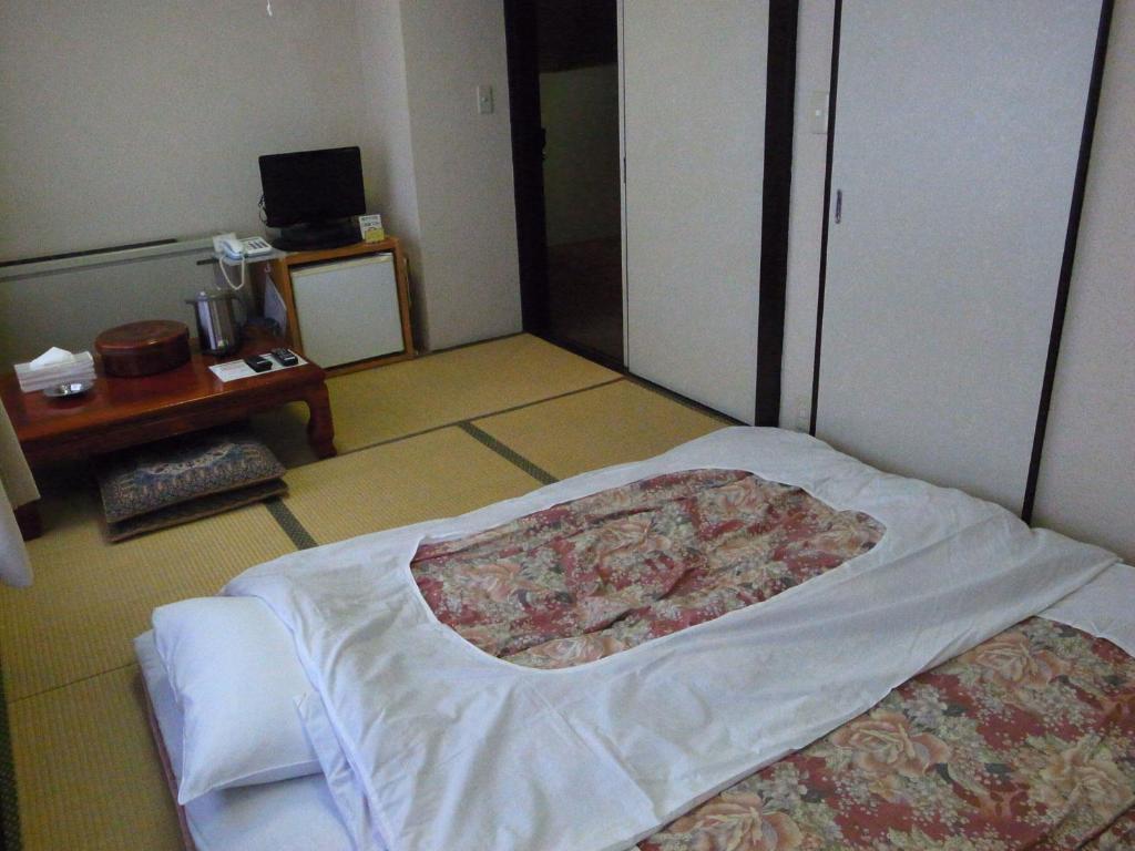 Apartment Kinuya Honkan *