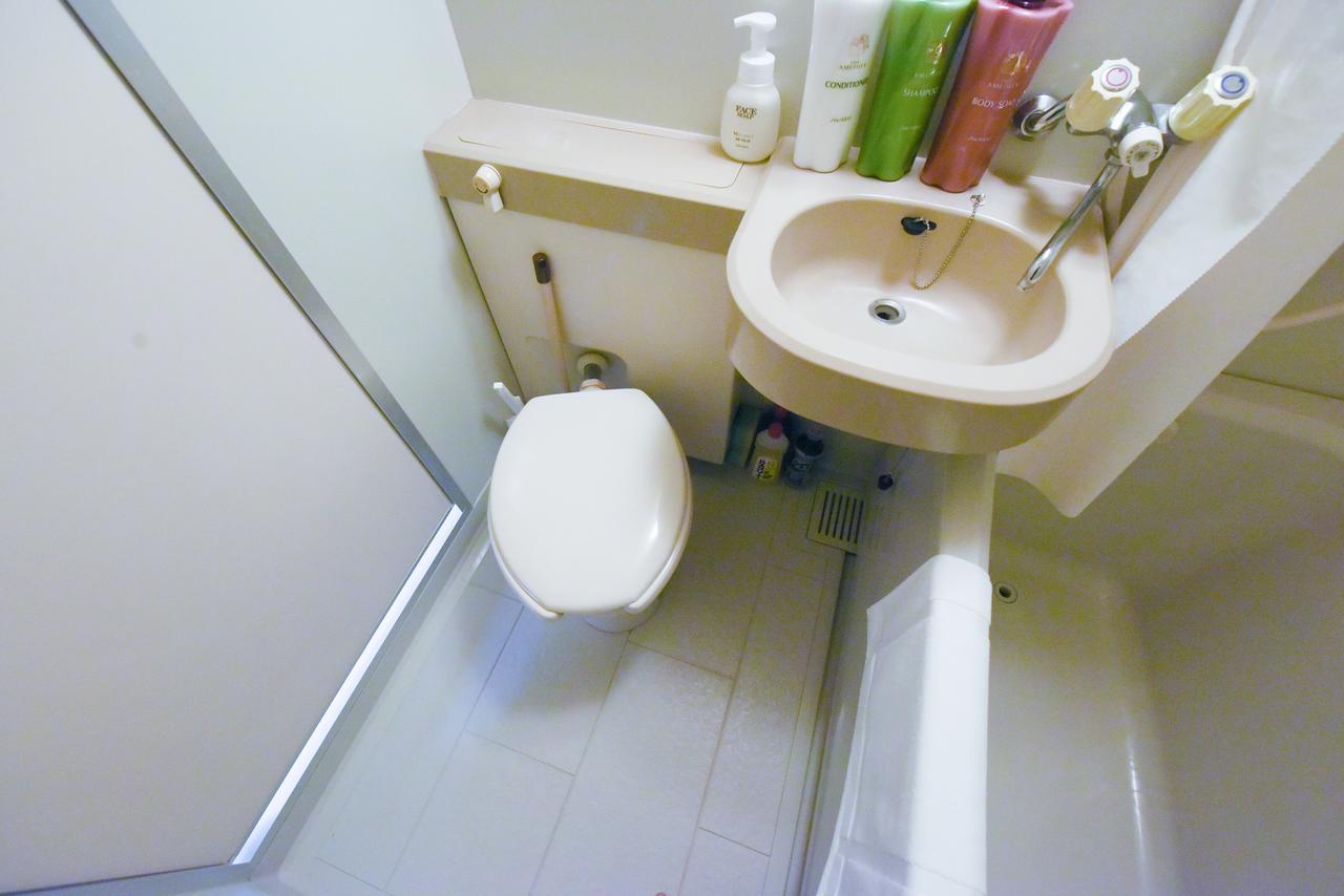 Apartment Hiroki Building *