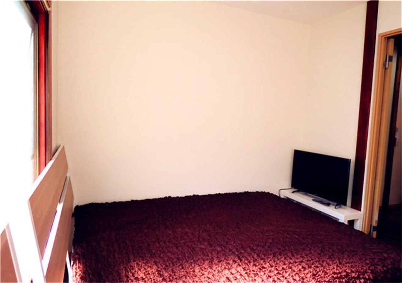 Guest house Kiki Houset --self Check-in -- Number & Password Is In The Following Email *