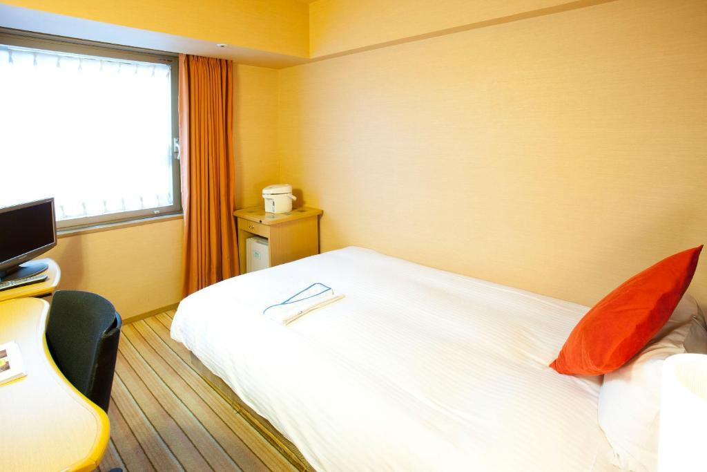 Pearl Yaesu Hotel
