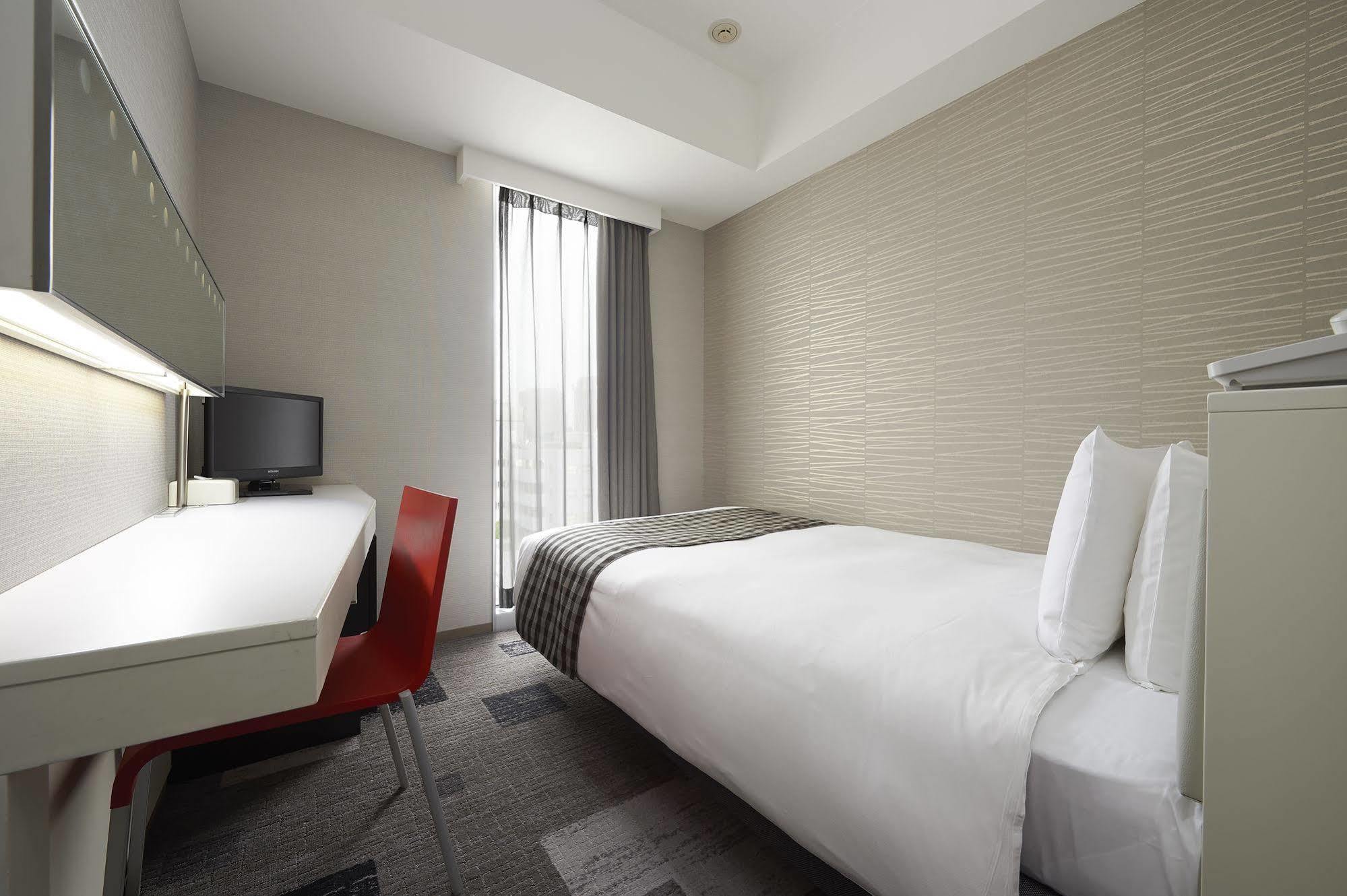 Hotel Sotetsu Fresa Shimbashi-karasumoriguchi 3*